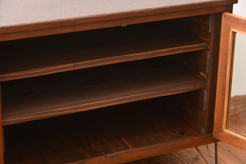 レトロ家具　昭和レトロ　気泡ガラス入り鉄脚付きローボード