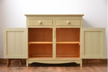 ヴィンテージ家具　イギリスビンテージ　おしゃれなペイントキッチンサイドキャビネット