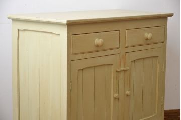 ヴィンテージ家具　イギリスビンテージ　おしゃれなペイントキッチンサイドキャビネット