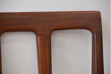 ヴィンテージ家具　北欧ビンテージ　ウォールナット材のシンプルでおしゃれなダイニングチェア2脚セット