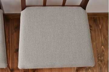 ヴィンテージ家具　北欧ビンテージ　ウォールナット材のシンプルでおしゃれなダイニングチェア2脚セット