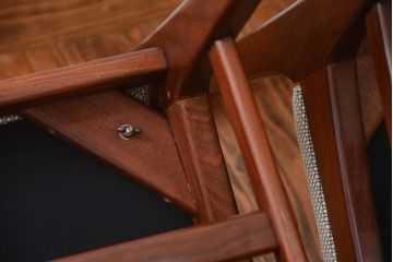 ヴィンテージ家具　北欧ビンテージ　ウォールナット材のシンプルでおしゃれなダイニングチェア2脚セット