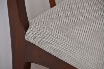 ヴィンテージ家具　北欧ビンテージ　ウォールナット材のシンプルでおしゃれなダイニングチェア(1)