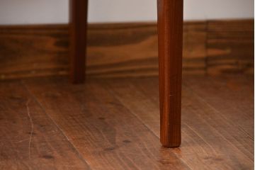 ヴィンテージ家具　北欧ビンテージ　ウォールナット材のシンプルでおしゃれなダイニングチェア(1)