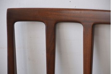 ヴィンテージ家具　北欧ビンテージ　ウォールナット材のシンプルでおしゃれなダイニングチェア(2)