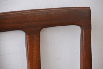 ヴィンテージ家具　北欧ビンテージ　ウォールナット材のシンプルでおしゃれなダイニングチェア(2)