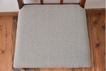 ヴィンテージ家具　北欧ビンテージ　ウォールナット材のシンプルでおしゃれなダイニングチェア(2)