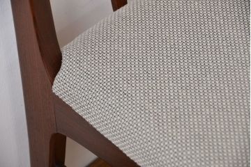 ヴィンテージ家具　北欧ビンテージ　ウォールナット材のシンプルでおしゃれなダイニングチェア(2)