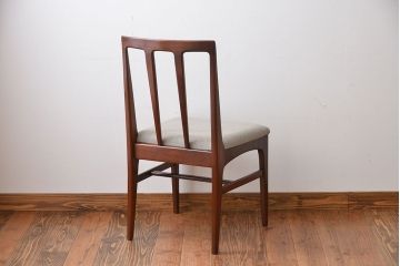 ヴィンテージ家具　北欧ビンテージ　ウォールナット材のシンプルでおしゃれなダイニングチェア(2)