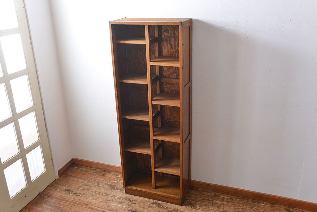 レトロ家具　アンティーク　棚の高さが自由自在!レトロな飾り棚