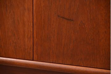 ヴィンテージ家具　北欧ビンテージ　G-PLAN　チーク材の収納棚