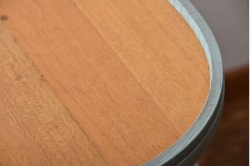 レトロ家具　アンティーク　昭和レトロな雑貨店の古い商品陳列棚(飾り棚)