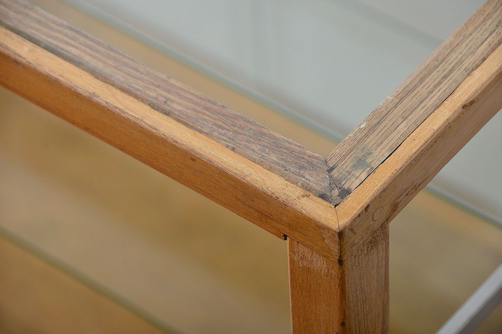 アンティーク家具　アンティーク　古いナラ材の大きな脚付きガラスケース(1)