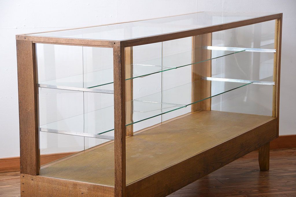 アンティーク家具　アンティーク　古いナラ材の大きな脚付きガラスケース(1)