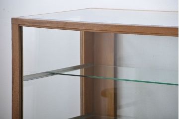 アンティーク家具　アンティーク　古いナラ材の大きな脚付きガラスケース(1)