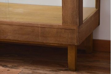 アンティーク家具　アンティーク　古いナラ材の大きな脚付きガラスケース(1)