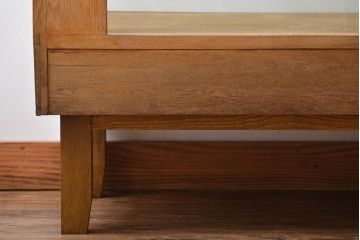 アンティーク家具　アンティーク　古いナラ材の大きな脚付きガラスケース(1)