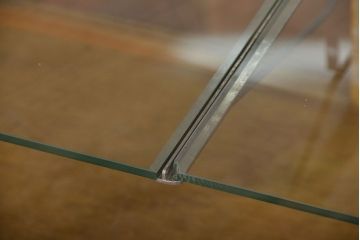 アンティーク家具　アンティーク　古いナラ材の大きな脚付きガラスケース(1)