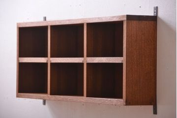 アンティーク家具　アンティーク　シンプルでナチュラルなマス目壁掛け飾り棚