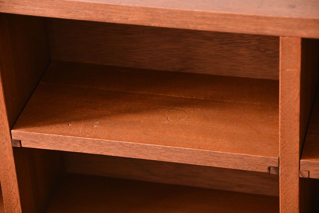 アンティーク家具　アンティーク　シンプルでナチュラルなマス目壁掛け飾り棚