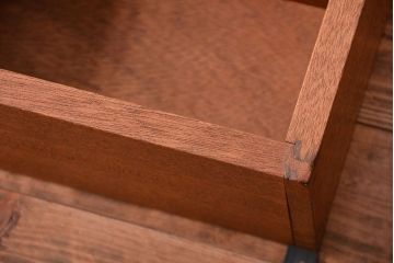 アンティーク家具　アンティーク　シンプルでナチュラルなマス目壁掛け飾り棚