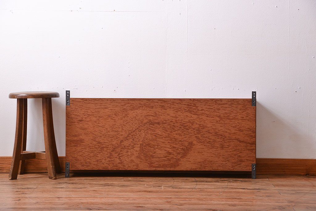 アンティーク家具　アンティーク　シンプルでナチュラルなマス目壁掛け飾り棚