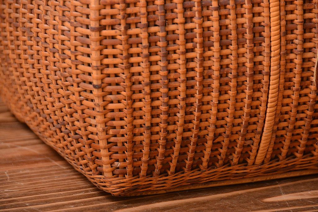 アンティーク雑貨　アンティーク　レトロでかわいいバスケット