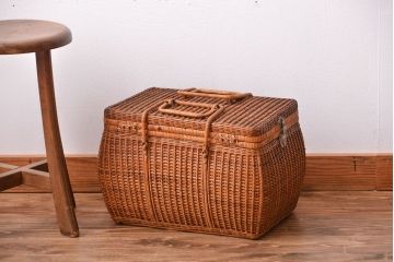 アンティーク雑貨　アンティーク　レトロでかわいいバスケット