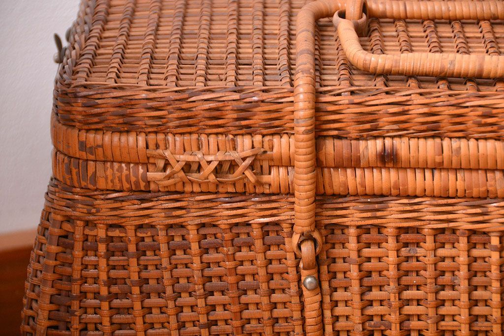 アンティーク雑貨　アンティーク　レトロでかわいいバスケット