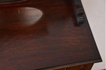 アンティーク家具　イギリスアンティーク　小さなガラスケースキャビネット