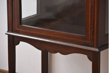 アンティーク家具　イギリスアンティーク　小さなガラスケースキャビネット