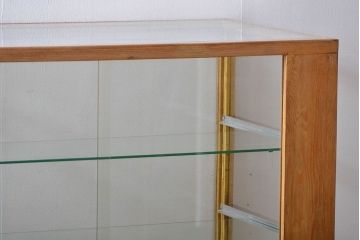 アンティーク家具　アンティーク　古いナラ材の大きな脚付きガラスケース(2)