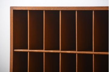 アンティーク家具　イギリスアンティーク　書類棚付き!オーク材の高級16杯引き出し