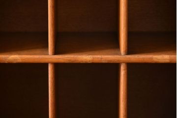 アンティーク家具　イギリスアンティーク　書類棚付き!オーク材の高級16杯引き出し