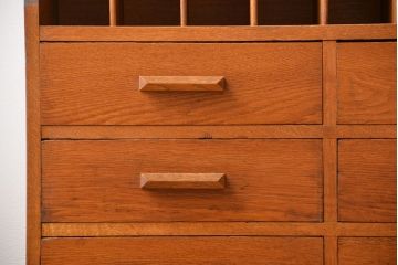 アンティーク家具　イギリスアンティーク　書類棚付き!オーク材の高級16杯引き出し