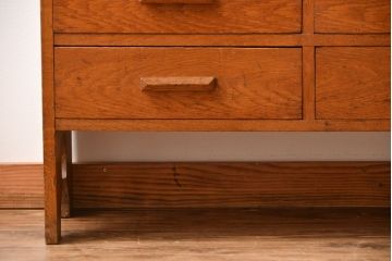 アンティーク家具　イギリスアンティーク　書類棚付き!オーク材の高級16杯引き出し