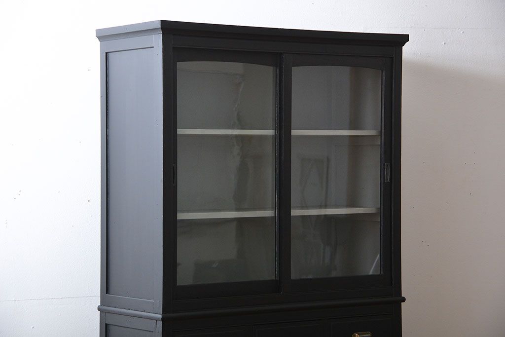 アンティーク家具　大正ロマン　艶消しブラックペイント引き出し15杯収納棚