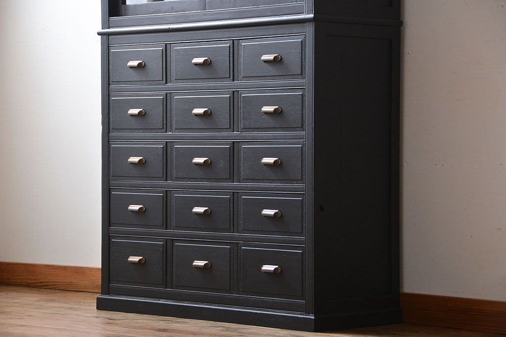 アンティーク家具　大正ロマン　艶消しブラックペイント引き出し15杯収納棚