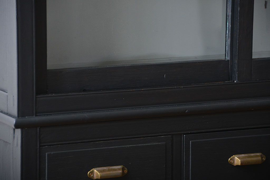 アンティーク家具　大正ロマン　艶消しブラックペイント引き出し15杯収納棚