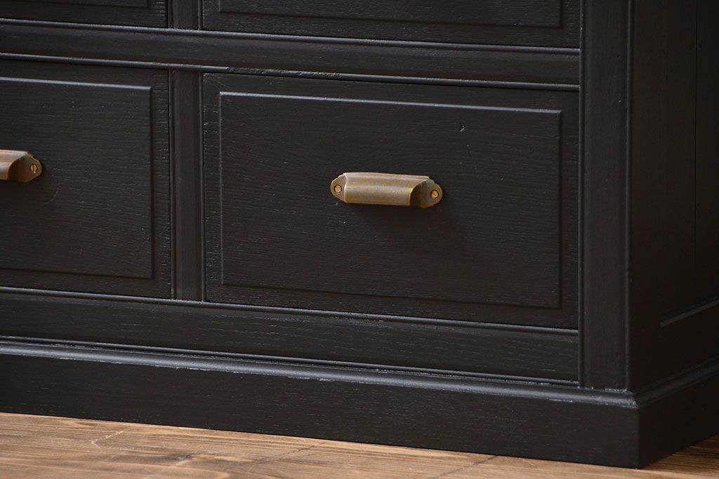 アンティーク家具　大正ロマン　艶消しブラックペイント引き出し15杯収納棚