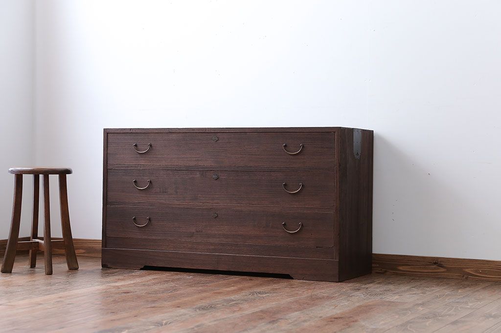 アンティーク家具　アンティーク　古い桐材の3杯衣装箪笥(桐箪笥、桐たんす)