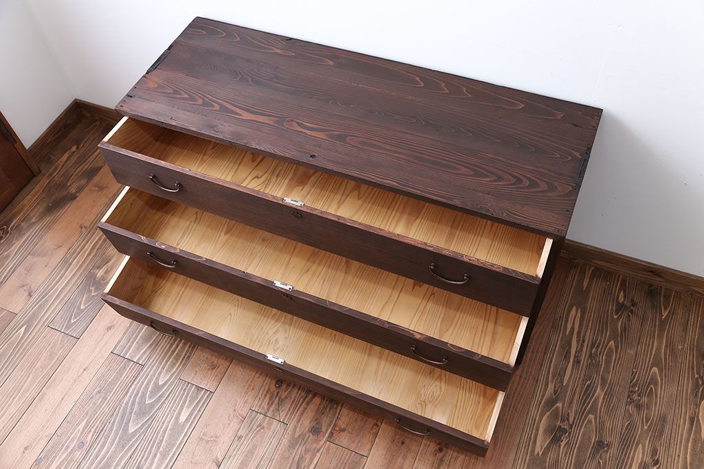 アンティーク家具　アンティーク　古い桐材の3杯衣装箪笥(桐箪笥、桐たんす)