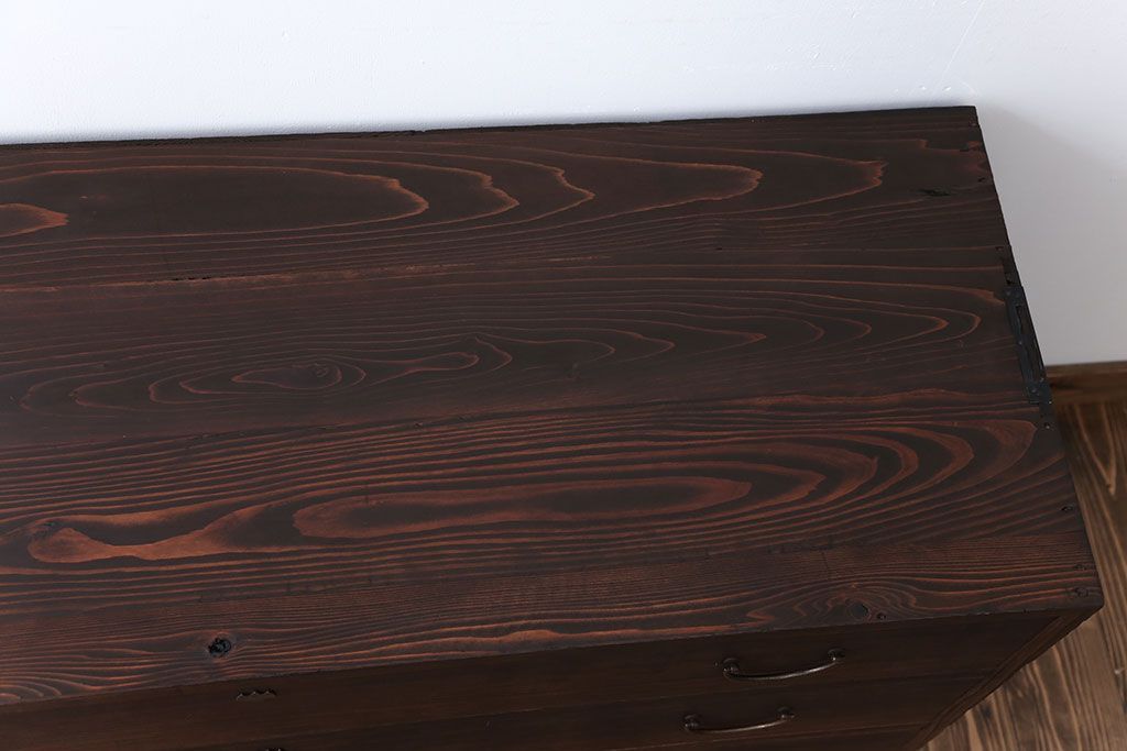 アンティーク家具　アンティーク　古い桐材の3杯衣装箪笥(桐箪笥、桐たんす)