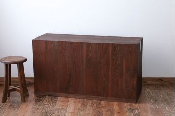 アンティーク家具　アンティーク　古い桐材の3杯衣装箪笥(桐箪笥、桐たんす)