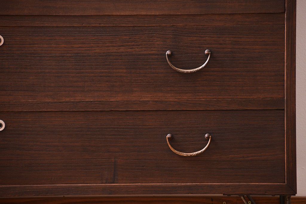 アンティーク家具　アンティーク　古い桐材の鉄脚付きローチェスト(1)