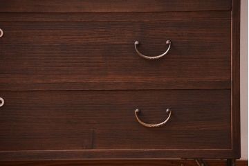 アンティーク家具　アンティーク　古い桐材の鉄脚付きローチェスト(1)