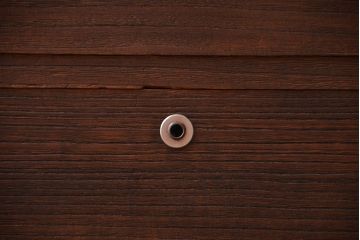 アンティーク家具　アンティーク　古い桐材の鉄脚付きローチェスト(1)