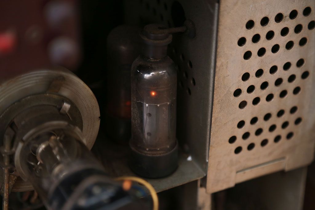 昭和レトロ　古いオンキョー(ONKYO)真空管テレビ(ジャンク品)