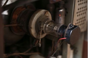 昭和レトロ　古いオンキョー(ONKYO)真空管テレビ(ジャンク品)