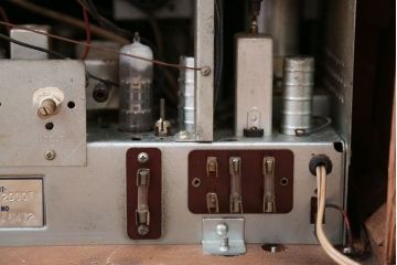 昭和レトロ　古いオンキョー(ONKYO)真空管テレビ(ジャンク品)